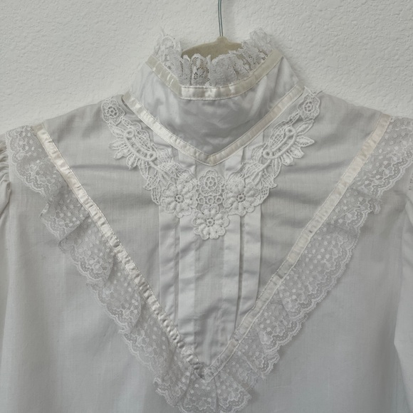 True Vintage White Lace Victorian Edwardian Top - Picture 2 of 5